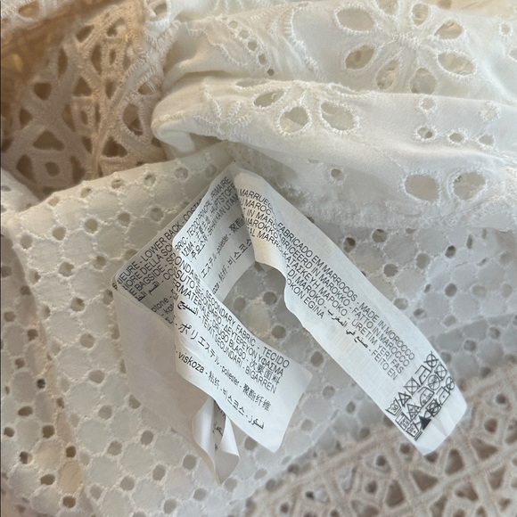 LIMITED EDITION ZARA STUDIO PATCHWORK SHIRT
Zara Collection White Blouse - Picture 10 of 10